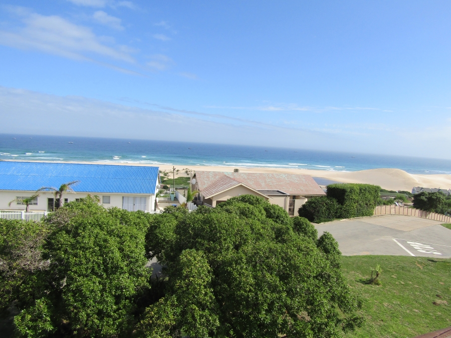 5 Bedroom Property for Sale in Oyster Bay Eastern Cape